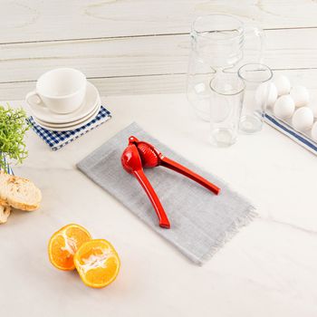 Exprimidor de Limones de Aluminio Rojo Ekco Evolution
