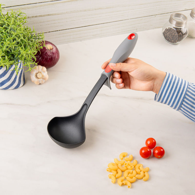 47603-cucharon-para-cocina-ekco-evolution-hecho-de-nylon-6.jpg