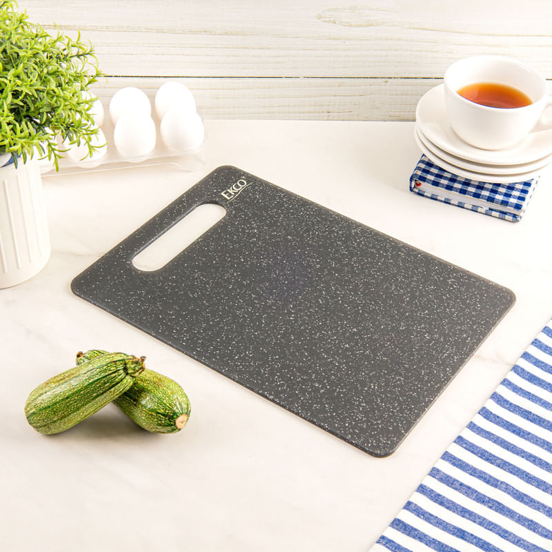 Tabla de cocina elaborada en madera.