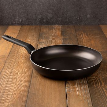 Sartén Antiadherente Vasconia Esencial de Aluminio 30 cm - Negro