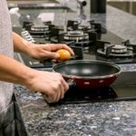 1000222-sartenes-para-estufa-de-induccion-3-piezas-vasconia-vogue-8.jpg