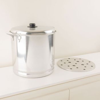 Vaporera Ekco 34 cm Hecha de Aluminio con Tapa